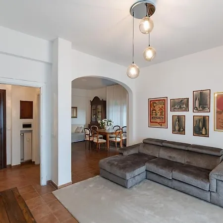 120 Sqm Elegance In With Private Parking * Рим